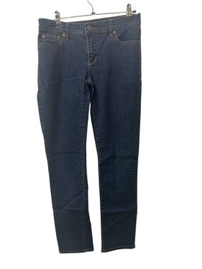 Lauren Ralph Lauren jeans are a classic dark-wash, straight-leg style size 4